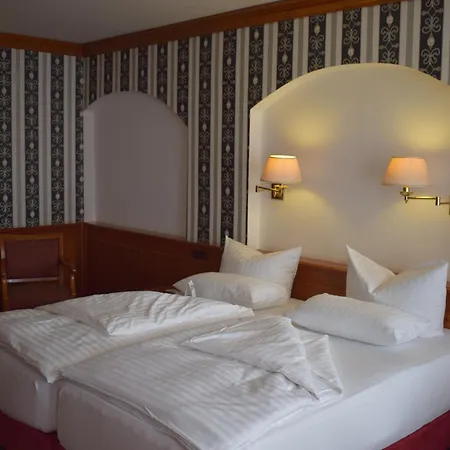 Akzent Goldner Hirsch Отель 4*