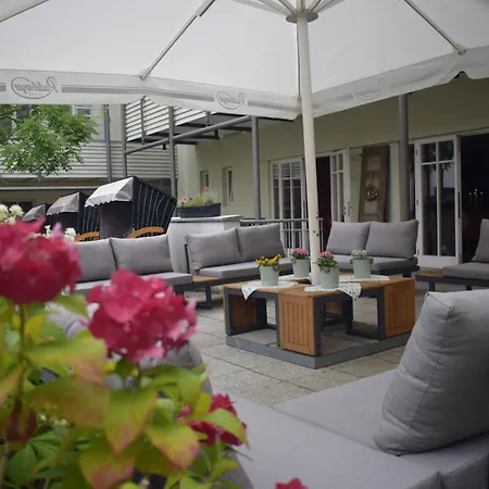 Akzent Goldner Hirsch 4* Каменц