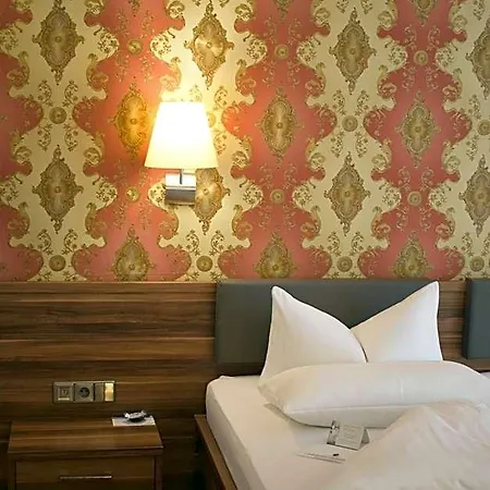 Akzent Goldner Hirsch Szálloda 4*