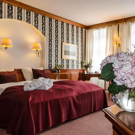 Hotel Akzent Goldner Hirsch Kamenec
