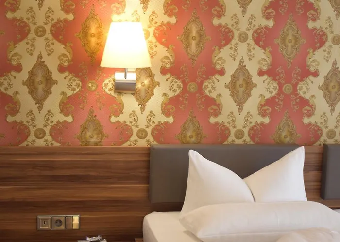 Ξενοδοχείο Akzent Goldner Hirsch 4*