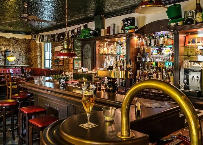 Ξενοδοχείο Akzent Goldner Hirsch 4*